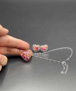 Alternative view of Handmade Heart Resin Jewellery Set With Dried Flowers And Gold Foil