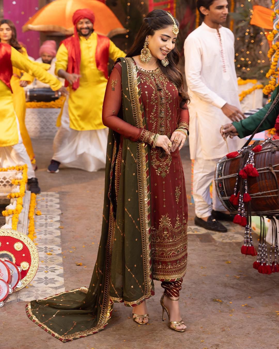 Asim Jofa - Embroidered & Sequinned Bamber Chiffon Suit