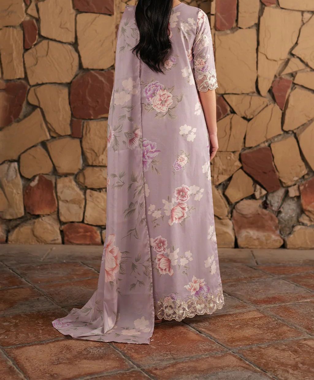Iznik - Printed Lawn Suit - Image 3