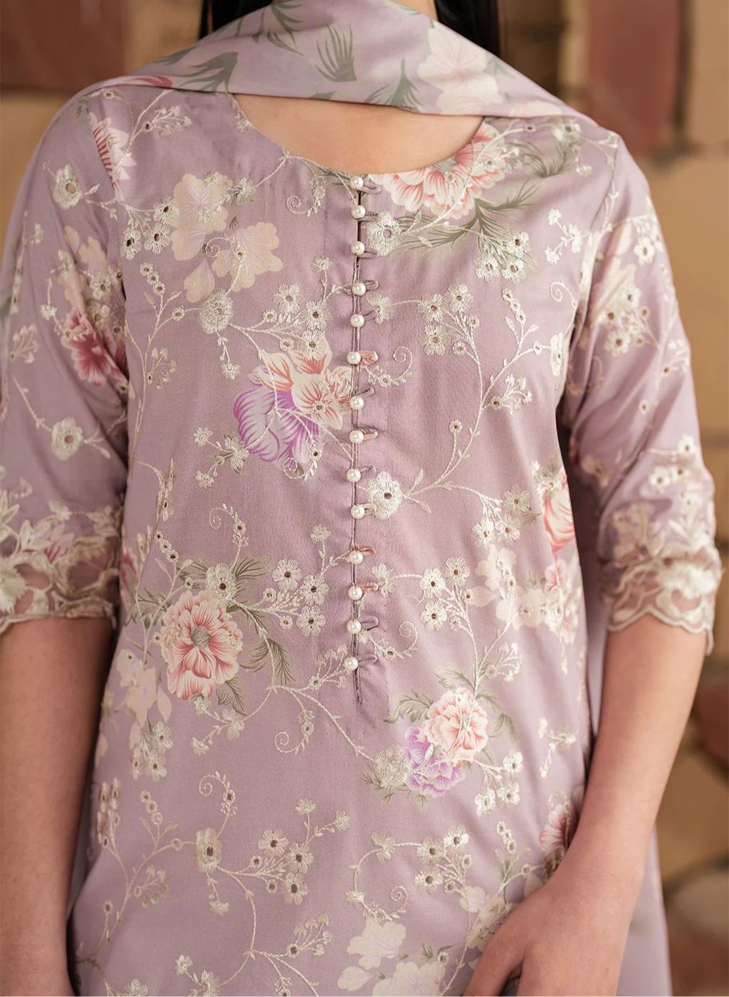 Iznik - Printed Lawn Suit - Image 4